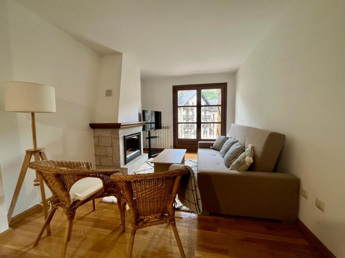 Bpirineos-parque Tilos 3 Apartment *