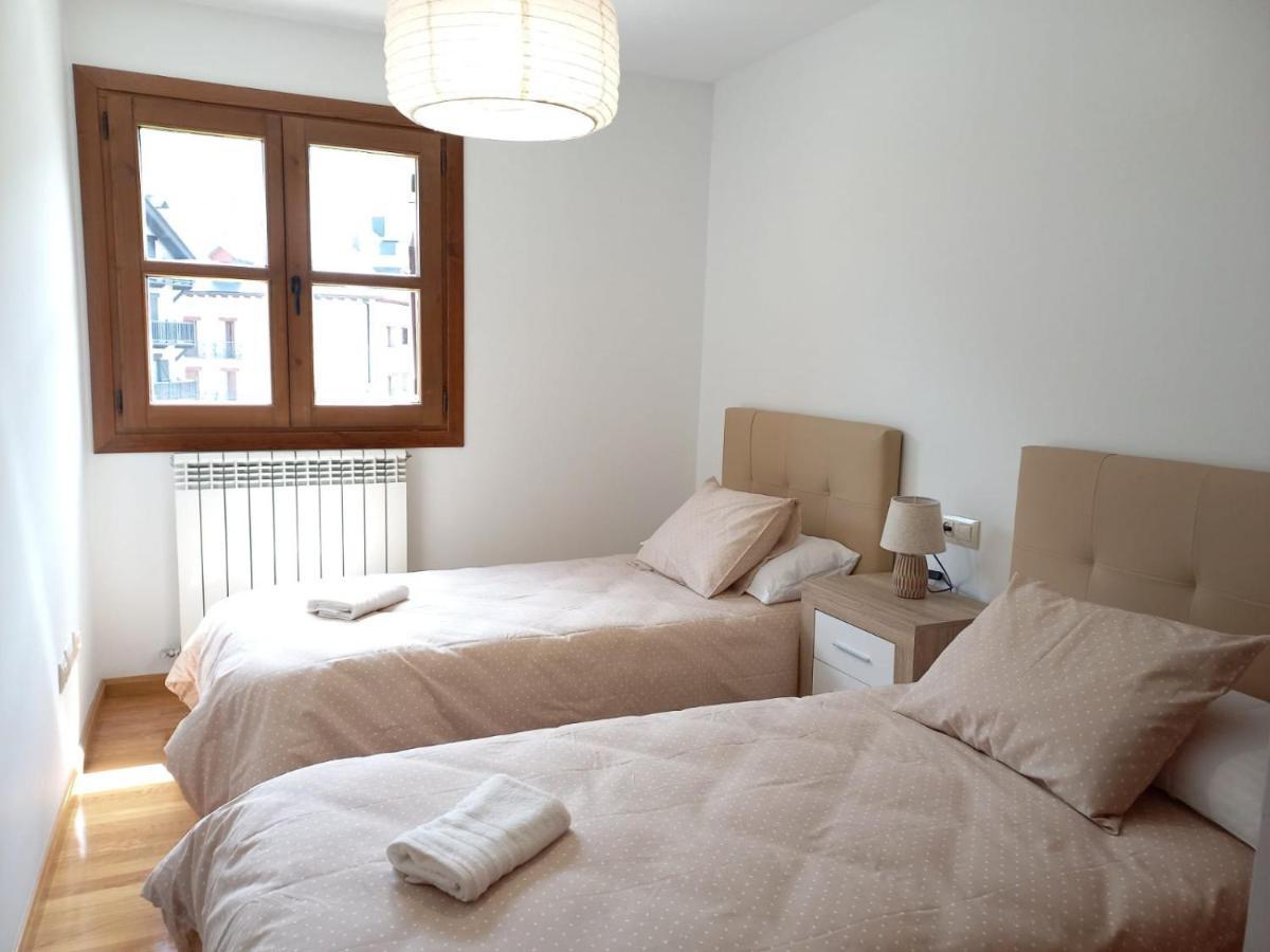 Bpirineos-parque Tilos 3 Apartamento